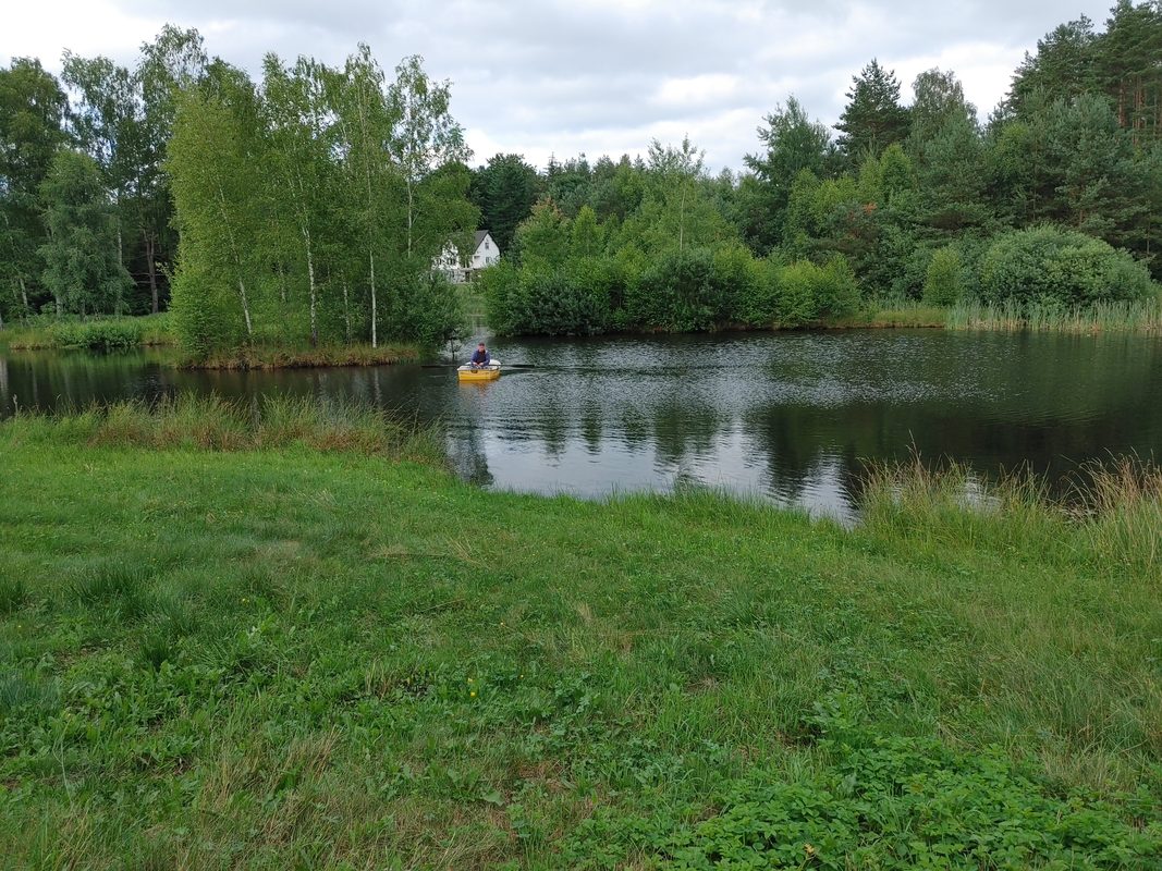 Staw hodowlany z zolta lodka - Zaklobuczyno, Kaszuby